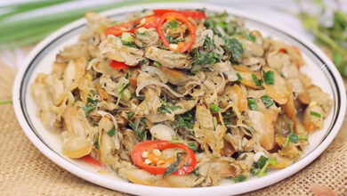 Trai xào lá lốt - Đặc sản gánh cả bầu trời kỷ niệm