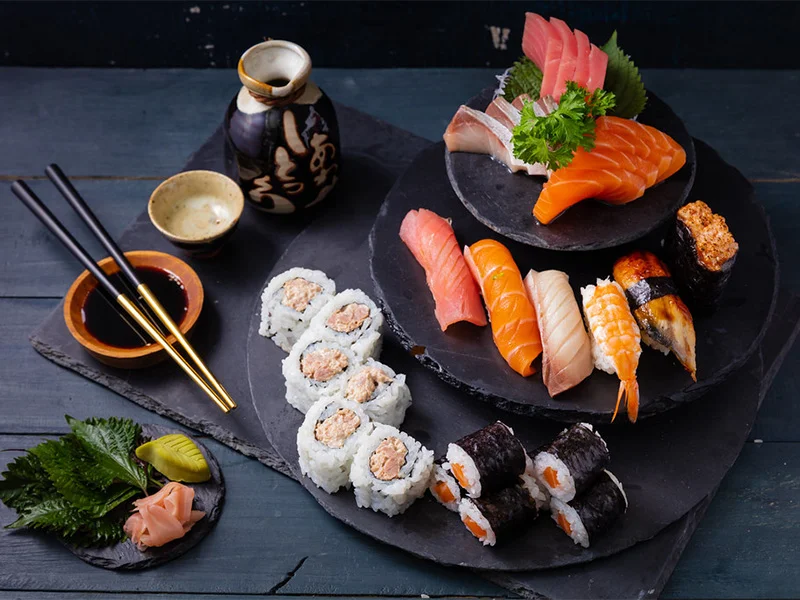 Cùng thưởng thức món sushi hương vị truyền thống Nhật Hoa hậu Thanh Thủy – Biểu tượng của vẻ đẹp và sự nỗ lực vươn lên