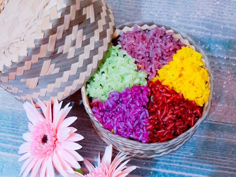 Xôi ngũ sắc
