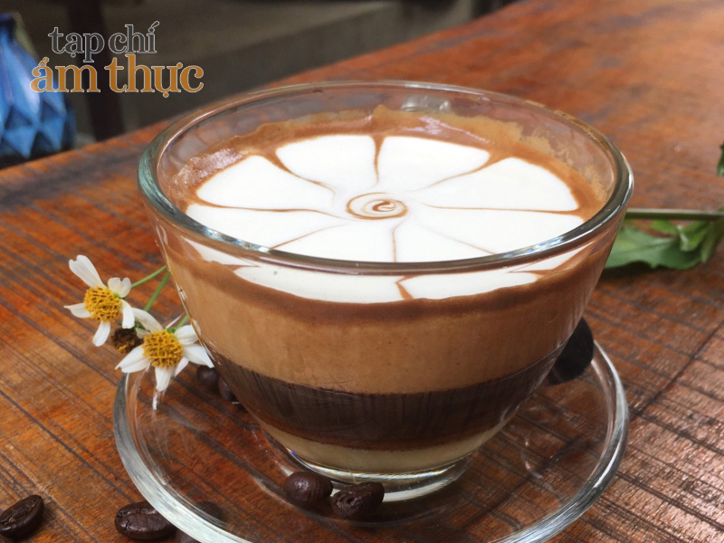 Khám phá hương vị cà phê muối đặc biệt tại Hà Nội