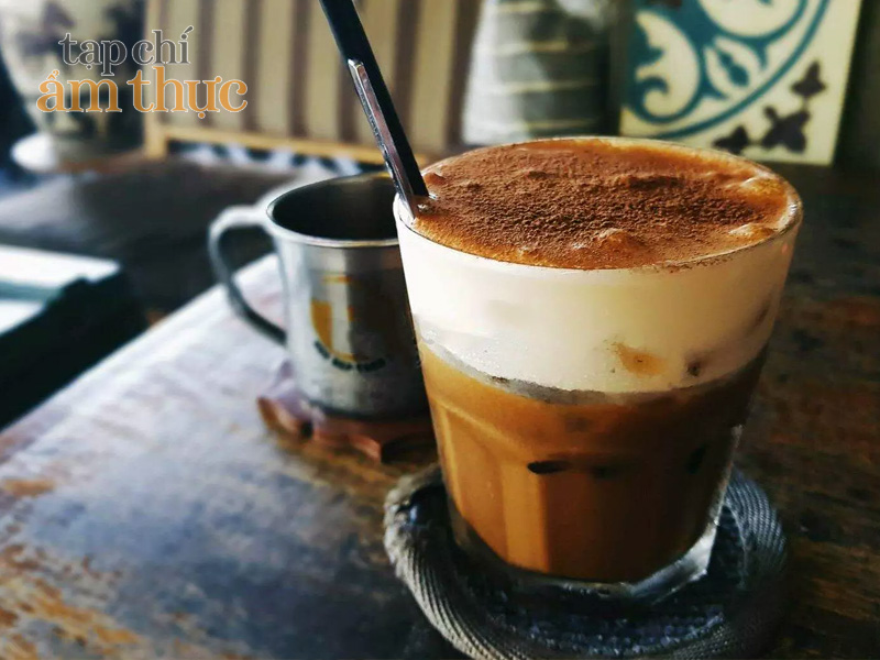 Khám phá hương vị cà phê muối đặc biệt tại Hà Nội