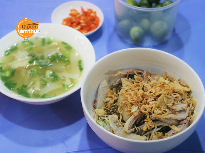 Món miễn ngan trộn bên đường tàu được báo Mỹ ca ngợi không ngớt