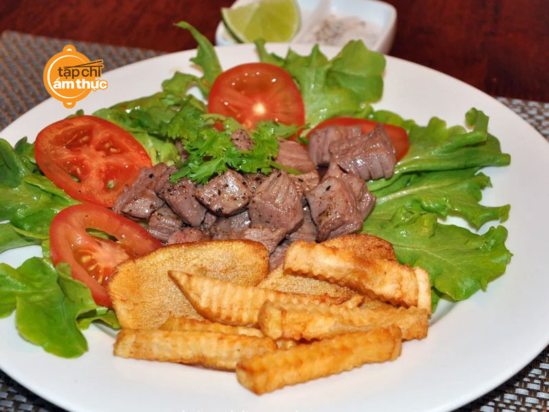 Hãy thưởng thức hương vị độc đáo của món bò lúc lắc