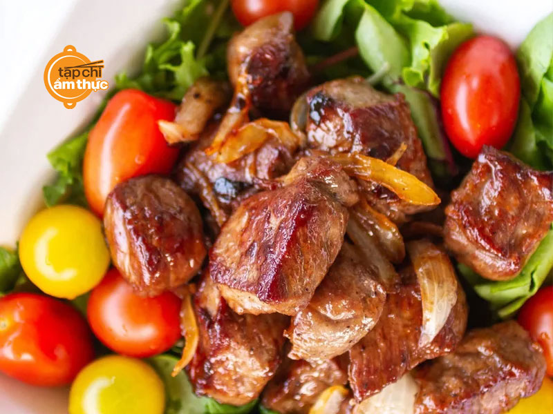 Hãy thưởng thức hương vị độc đáo của món bò lúc lắc