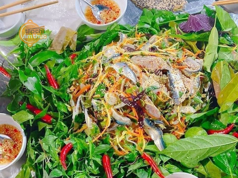 Khám phá hương vị đặc sản: gỏi cá trích Hà Tĩnh