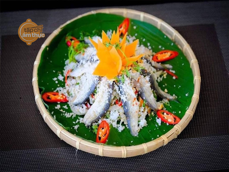 Khám phá hương vị đặc sản: gỏi cá trích Hà Tĩnh