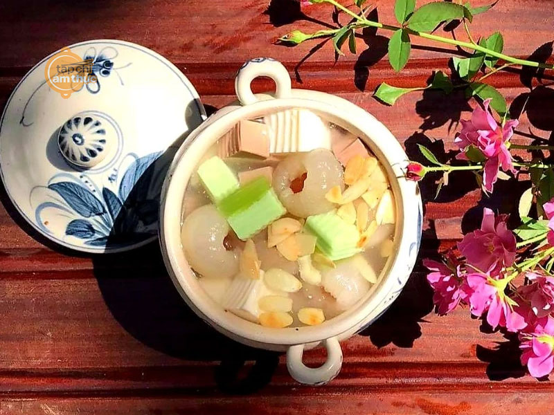 Chè Khúc Bạch vải thiều ngọt mát cho ngày hè nóng nực