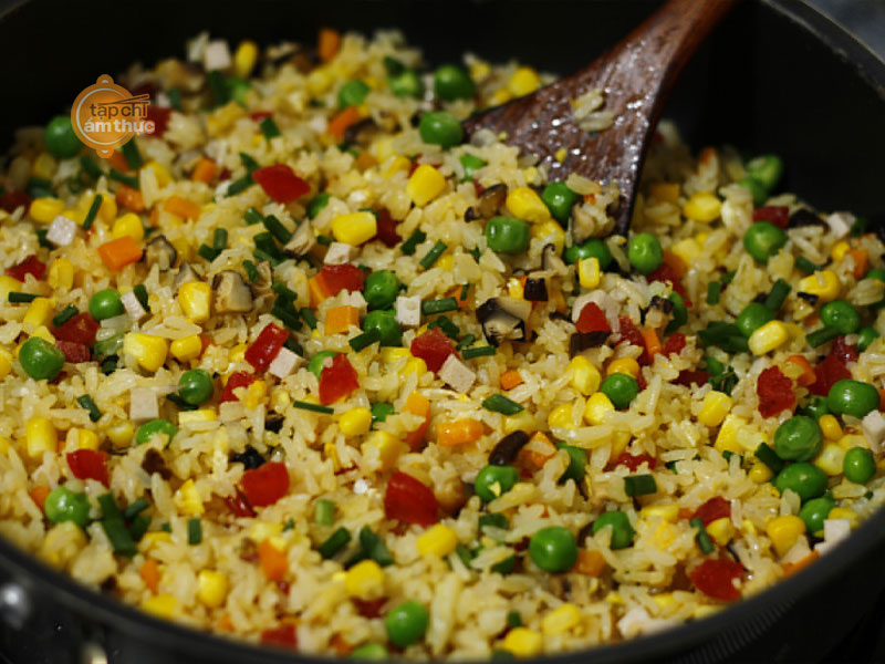 Khám phá món cơm rang Dương Châu độc đáo