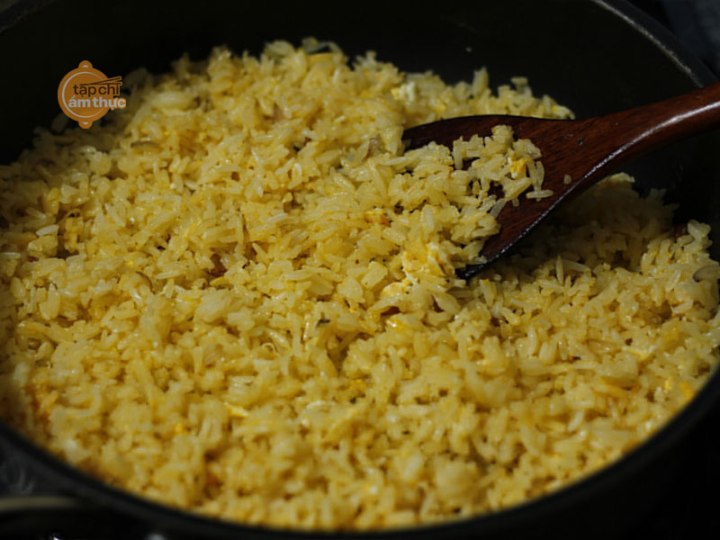 Khám phá món cơm rang Dương Châu độc đáo