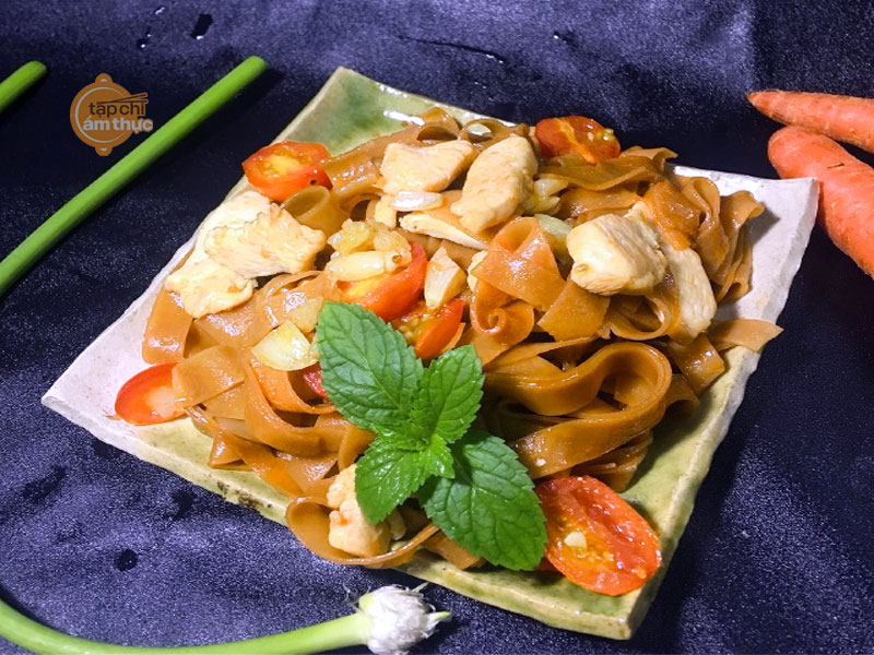 Bánh đa xào thịt - Món ăn dễ làm nhưng ngon khó cưỡng