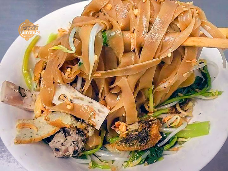 Bánh đa xào thịt - Món ăn dễ làm nhưng ngon khó cưỡng