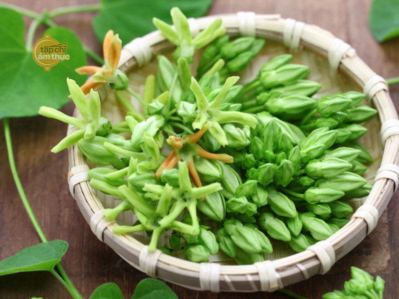 Canh cua hoa thiên lý bổ dưỡng và giải nhiệt