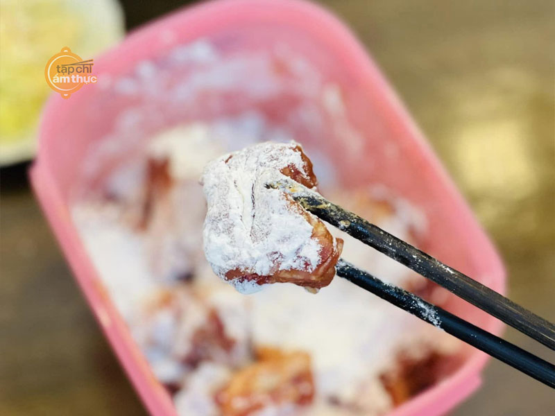 Hương vị hấp dẫn của sườn rim nước dừa Hương vị hấp dẫn của sườn rim nước dừa