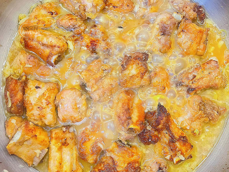 Hương vị hấp dẫn của sườn rim nước dừa Hương vị hấp dẫn của sườn rim nước dừa