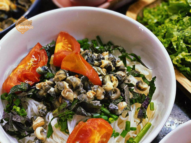 Món bún ốc hấp dẫn cùng gia đình cuối tuần Món bún ốc hấp dẫn cùng gia đình cuối tuần