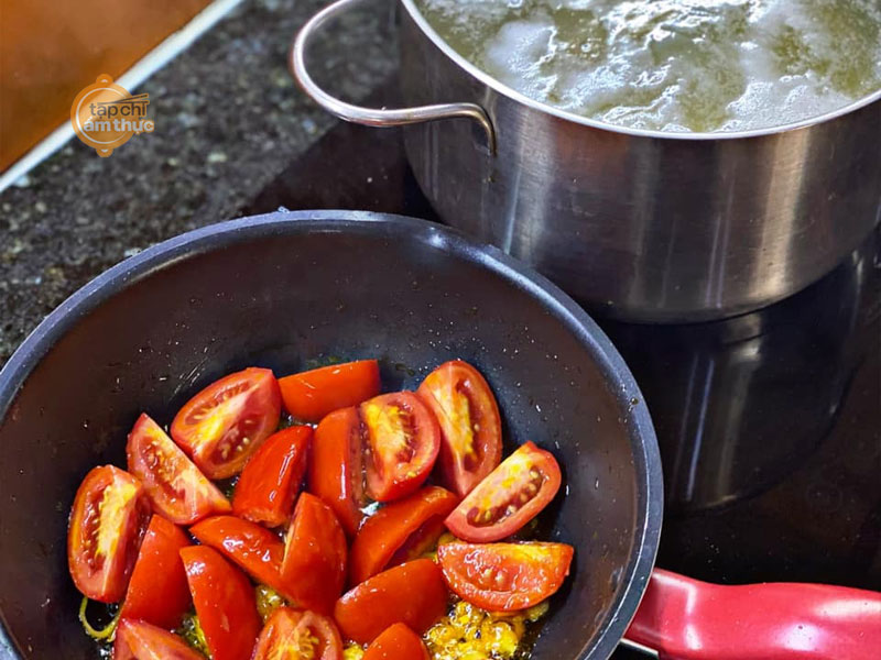 Món bún ốc hấp dẫn cùng gia đình cuối tuần Món bún ốc hấp dẫn cùng gia đình cuối tuần