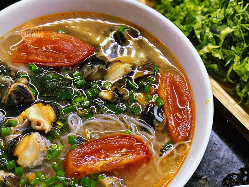 Món bún ốc hấp dẫn cùng gia đình cuối tuần Món bún ốc hấp dẫn cùng gia đình cuối tuần