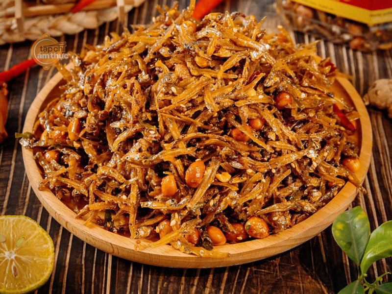 Cá cơm xóc lạc tỏi - Sự lựa chọn hoàn hảo trong ngày bão lũ Cá cơm xóc lạc tỏi - Sự lựa chọn hoàn hảo trong ngày bão lũ