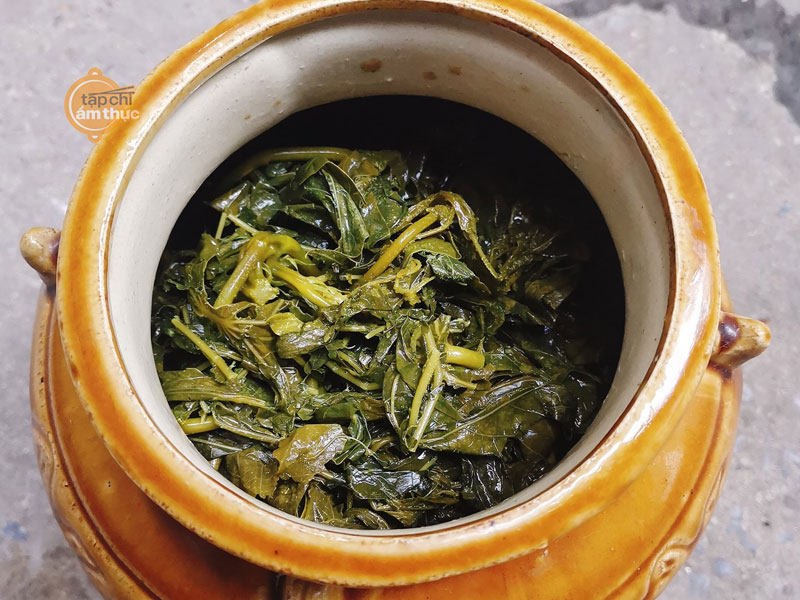 Rau sắn muối chua món ăn mộc mạc dân dã