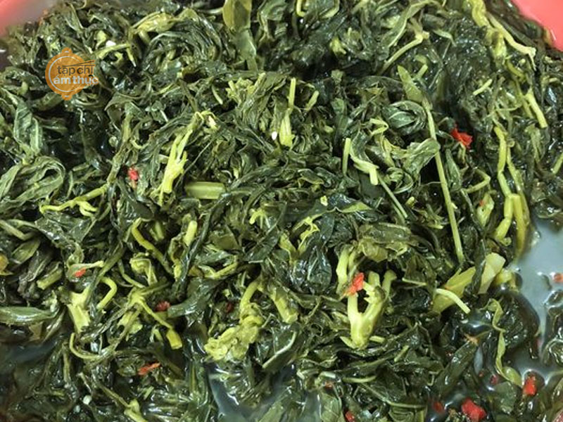 Rau sắn muối chua món ăn mộc mạc dân dã