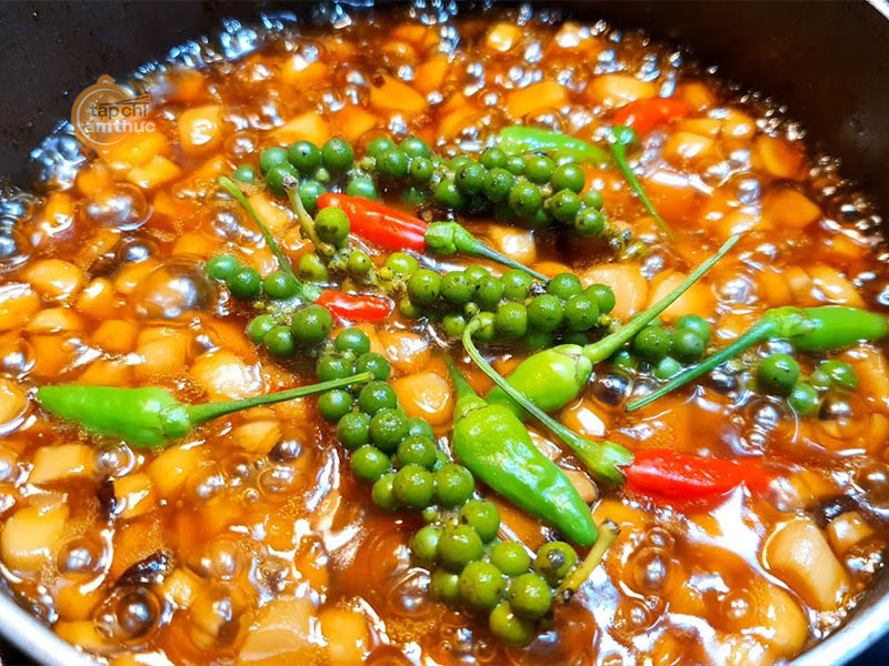 Top 5 Món Ăn Ngày Mưa Bão: Hương Vị Đặc Biệt cho Gia Đình