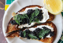 Trứng cá Beluga - Thực phẩm cao cấp dành cho bữa tiệc sang trọng