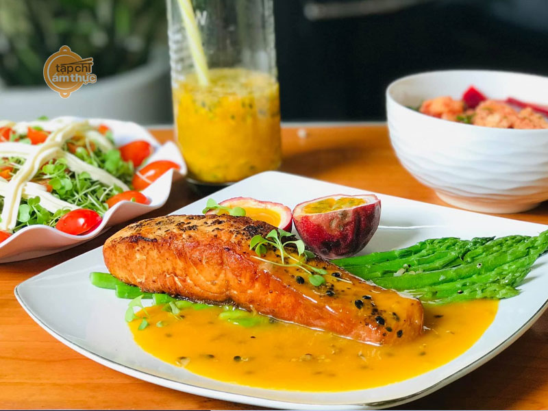 Cá áp chảo sốt chanh dây hấp dẫn và giàu dinh dưỡng