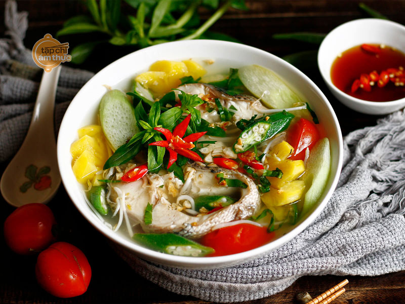 Canh cá nấu quả dọc theo kiểu miền Bắc