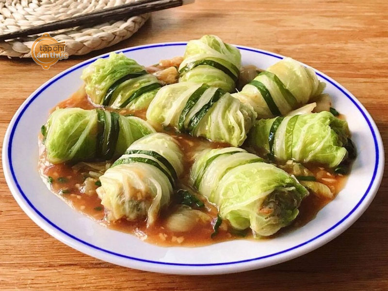 Món bắp cải cuốn thịt sốt cà chua ngon và bổ dưỡng