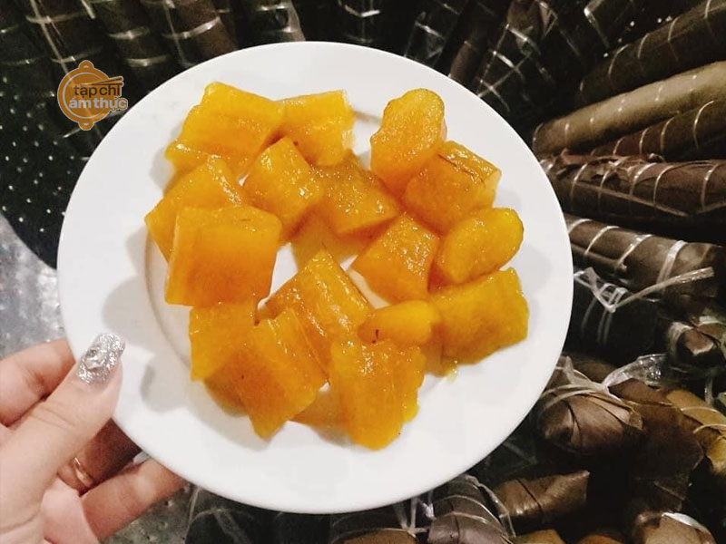 Làm bánh tro ngày Tết ở thôn Gáo Làm bánh tro ngày Tết ở thôn Gáo