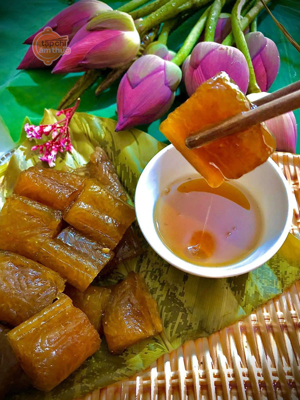 Làm bánh tro ngày Tết ở thôn Gáo Làm bánh tro ngày Tết ở thôn Gáo