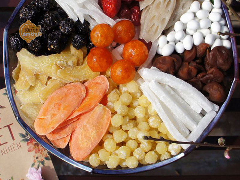 Mứt Tết bát bảo - Món ăn vặt ngày Tết không thể thiếu