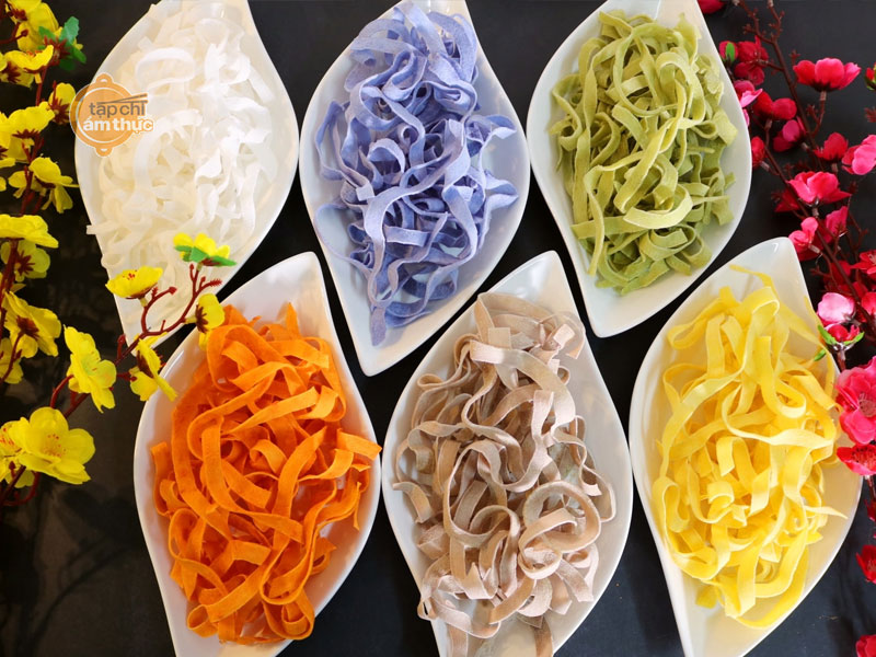 Mứt Tết bát bảo - Món ăn vặt ngày Tết không thể thiếu