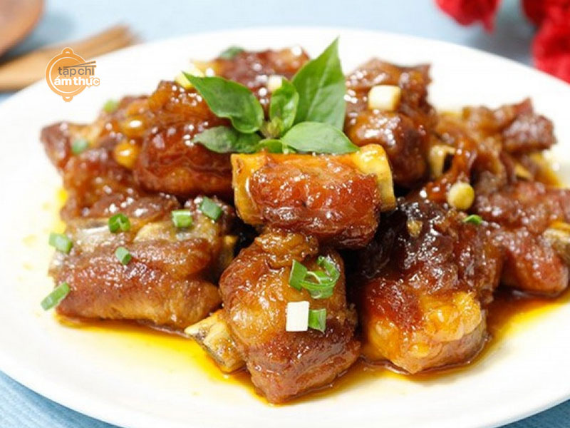 Sườn chiên nước mắm – Hương vị mùa hè qua vị giác Sườn chiên nước mắm – Hương vị mùa hè qua vị giác