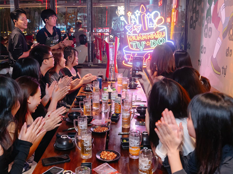 Quán nhậu Tự Do – nơi nhậu không chỉ để say mà để sống hết mình Quán nhậu Tự Do – nơi nhậu không chỉ để say mà để sống hết mình
