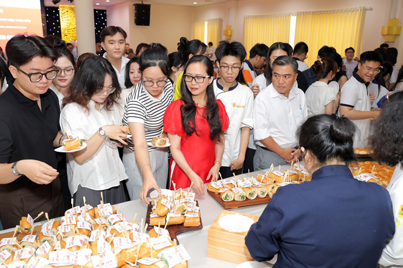 Bánh Mì Pate: Đại Sứ Ẩm Thức Mới Của Việt Nam với Bạn Bè Quốc Tế Bánh mì Việt Nam vươn tầm thế giới